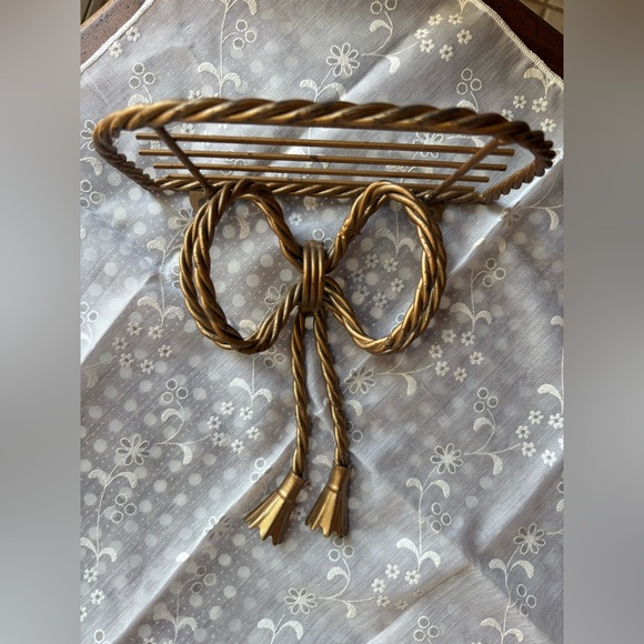Vintage Gold Bow Tassel Rope Wall-Mounted Bow Shelf Hollywood Regency - Picture 1 of 4